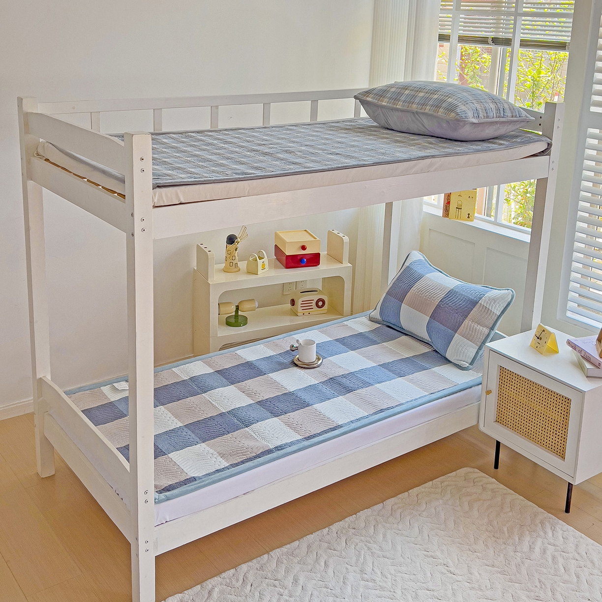 91家纺网 家纺一手货源 找家纺 乐野家居 2025新款开学季 A类全棉水洗棉+宝宝绒学生床盖三件套（多功能被套） 蓝大格