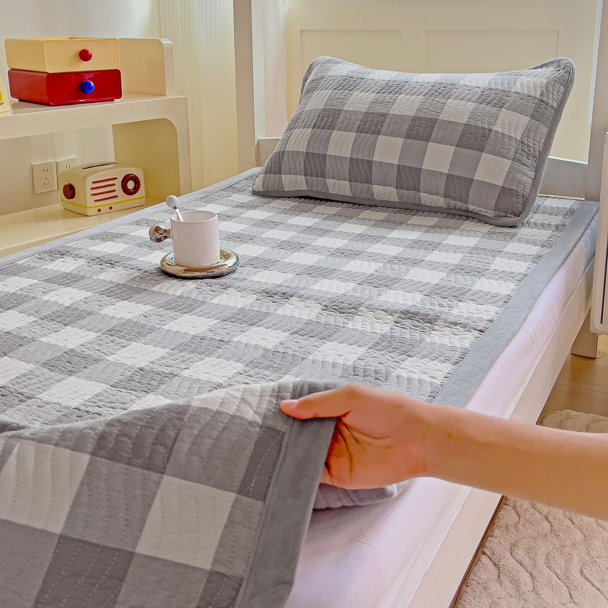 91家纺网 家纺一手货源 找家纺 （总）乐野家居 2025新款开学季 A类全棉水洗棉+宝宝绒学生床盖三件套（多功能被套）