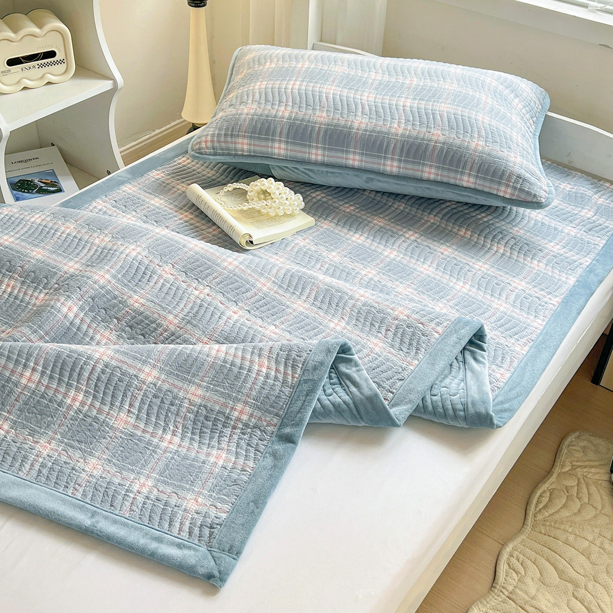 91家纺网 家纺一手货源 找家纺 （总）乐野家居 2025新款开学季 A类全棉水洗棉+宝宝绒学生床盖三件套（多功能被套）