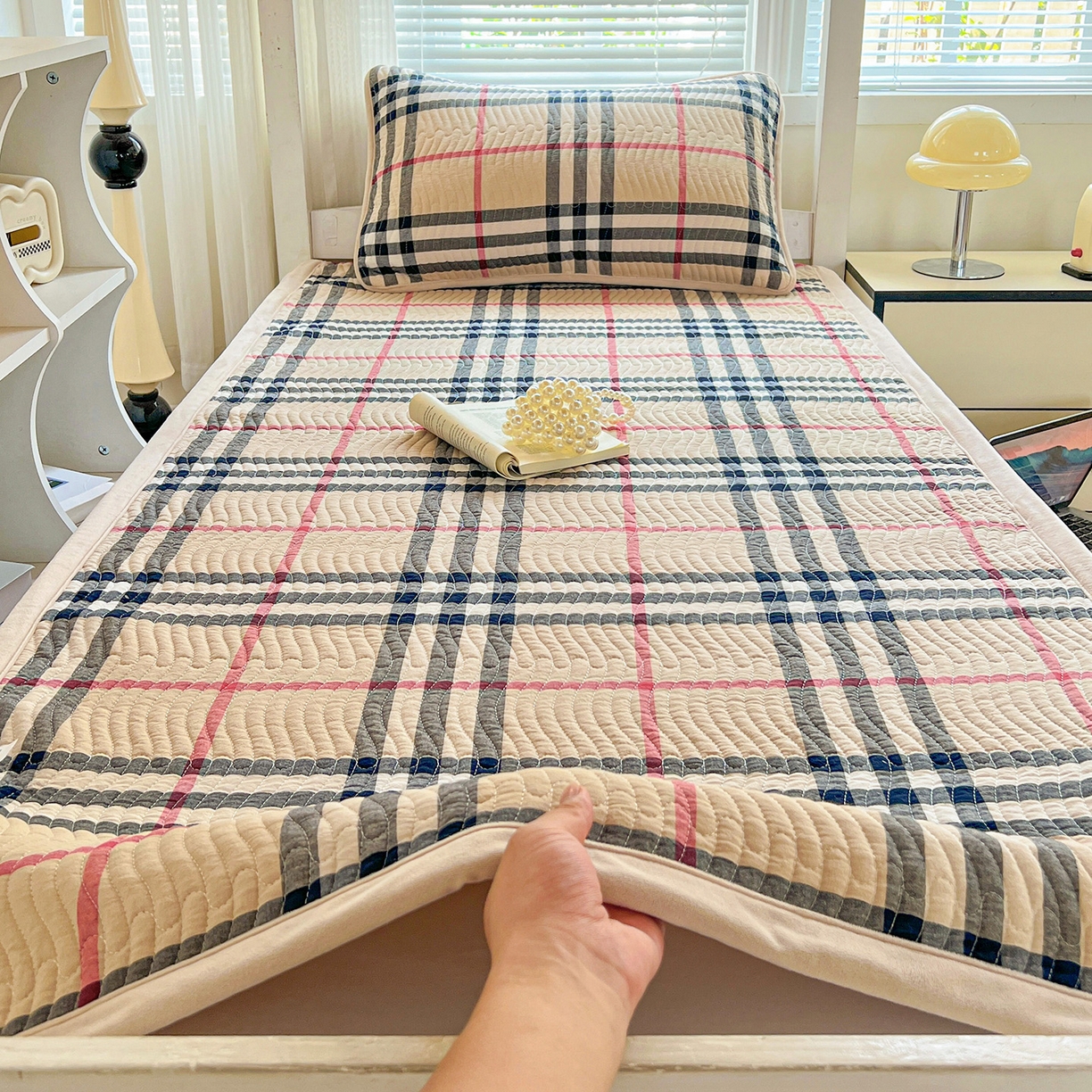 91家纺网 家纺一手货源 找家纺 乐野家居 2025新款开学季 A类全棉水洗棉+宝宝绒学生床盖三件套（多功能被套） 小苏格兰