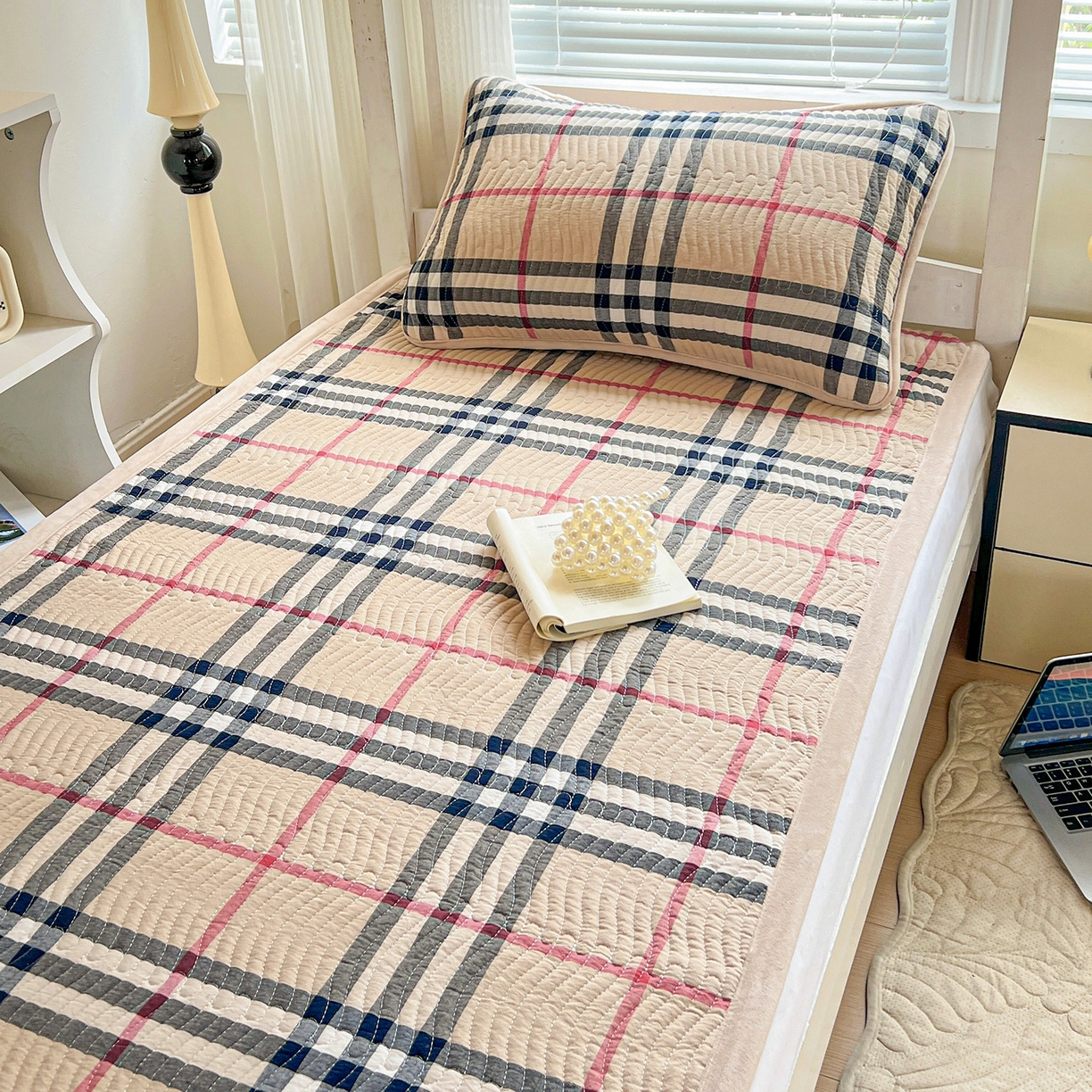 91家纺网 家纺一手货源 找家纺 乐野家居 2025新款开学季 A类全棉水洗棉+宝宝绒学生床盖三件套（多功能被套） 小苏格兰