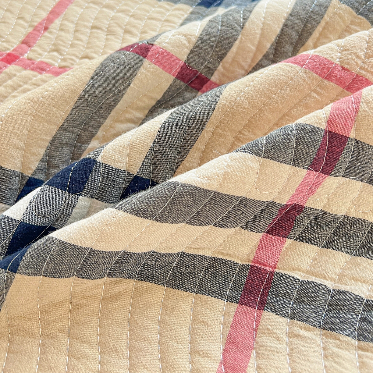 91家纺网 家纺一手货源 找家纺 乐野家居 2025新款开学季 A类全棉水洗棉+宝宝绒学生床盖三件套（多功能被套） 小苏格兰