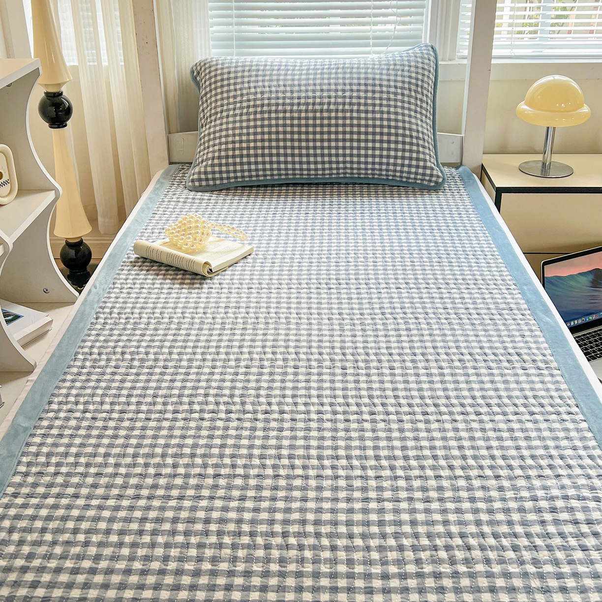 91家纺网 家纺一手货源 找家纺 乐野家居 2025新款开学季 A类全棉水洗棉+宝宝绒学生床盖三件套（多功能被套） 蓝小格