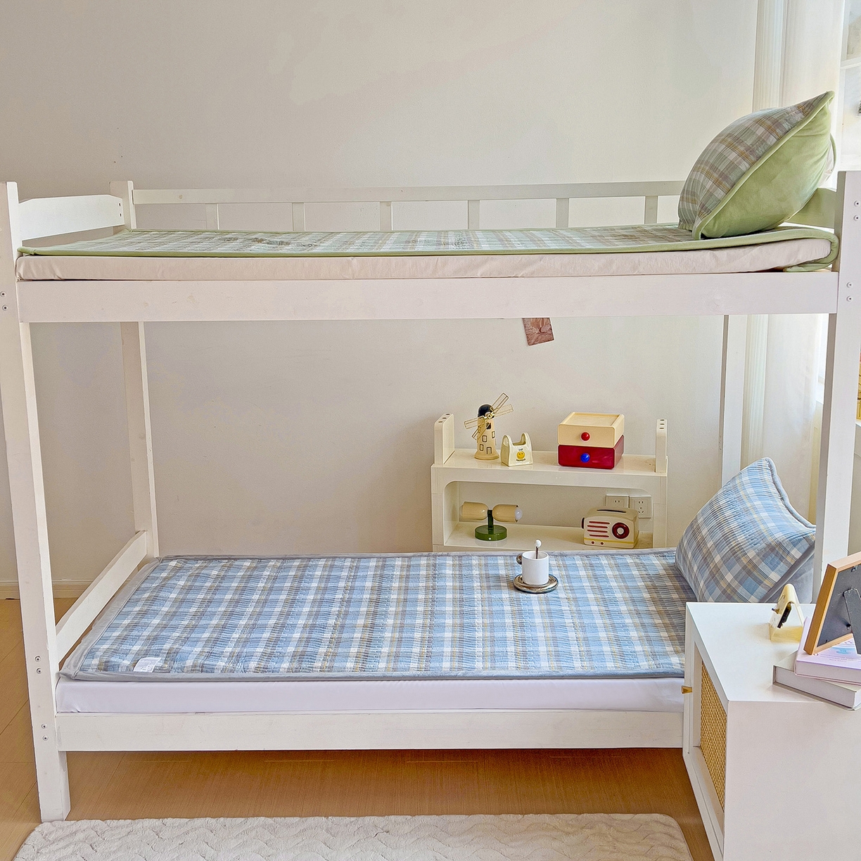 91家纺网 家纺一手货源 找家纺 乐野家居 2025新款开学季 A类全棉水洗棉+宝宝绒学生床盖三件套（多功能被套） 蓝中格