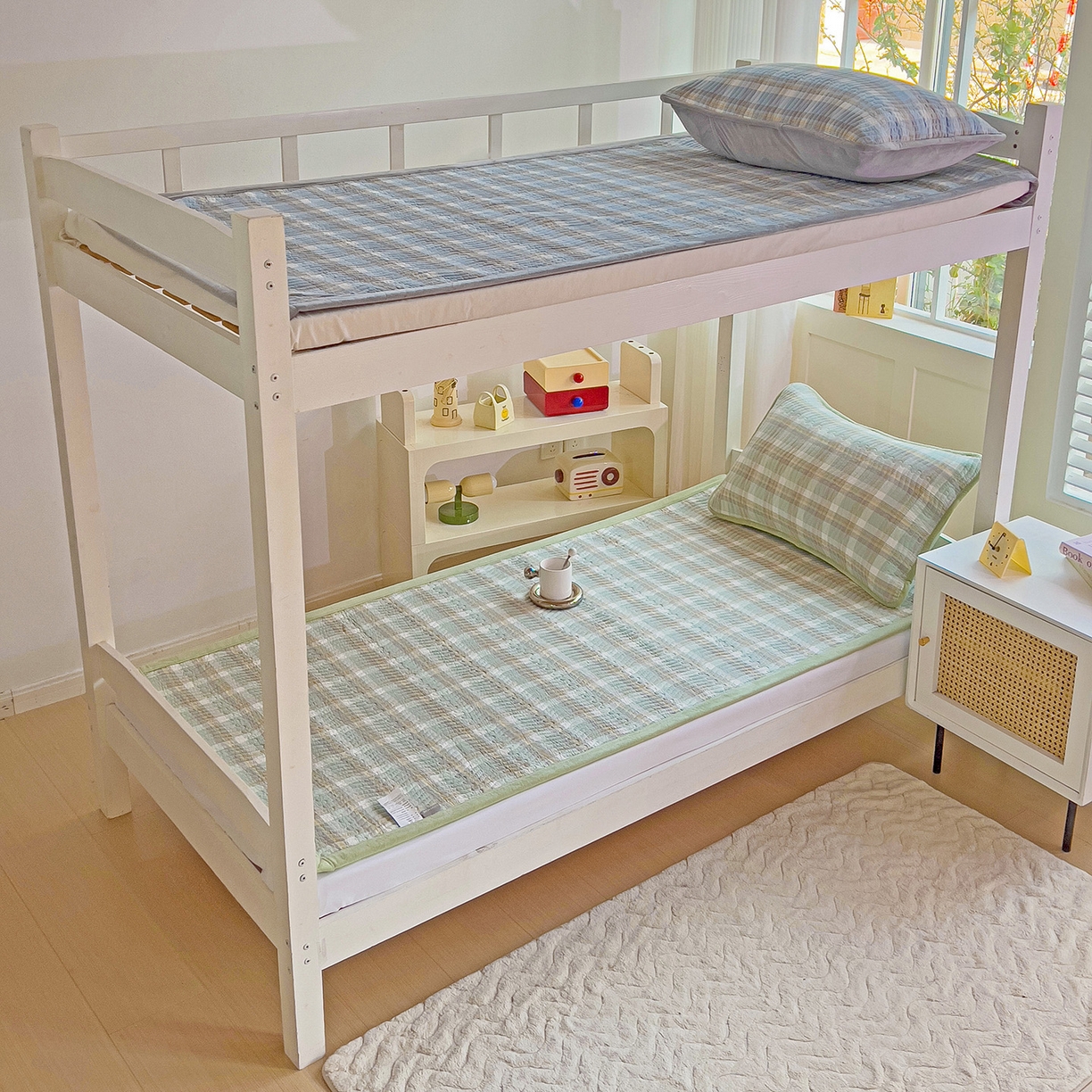 91家纺网 家纺一手货源 找家纺 乐野家居 2025新款开学季 A类全棉水洗棉+宝宝绒学生床盖三件套（多功能被套） 绿中格