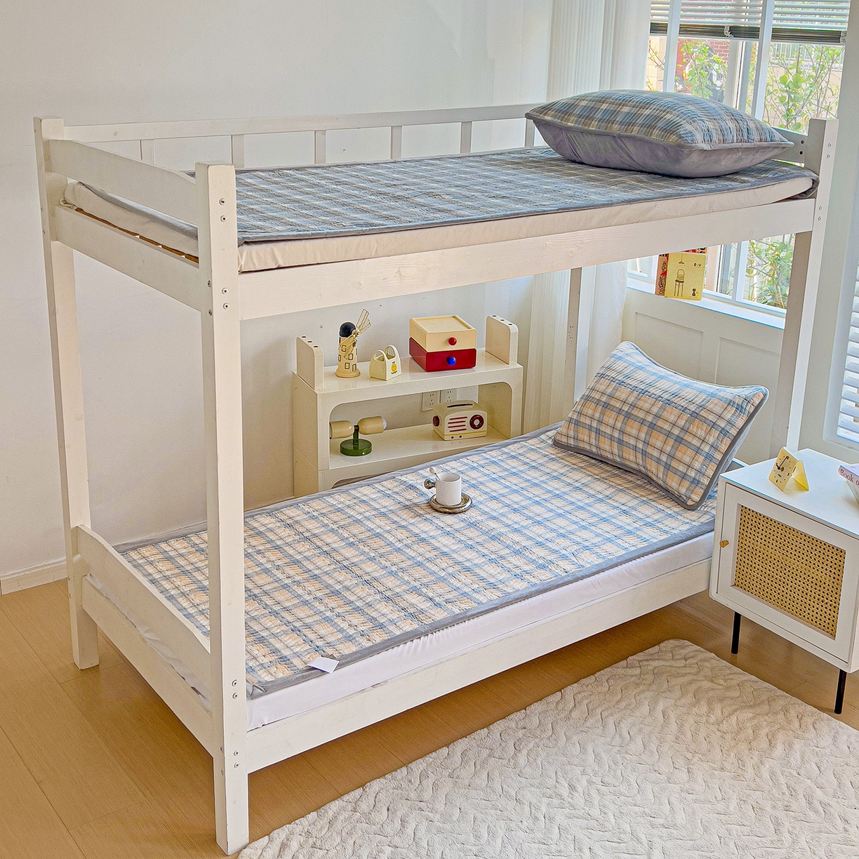 91家纺网 家纺一手货源 找家纺 乐野家居 2025新款开学季 A类全棉水洗棉+宝宝绒学生床盖三件套（多功能被套） 蓝黄中格