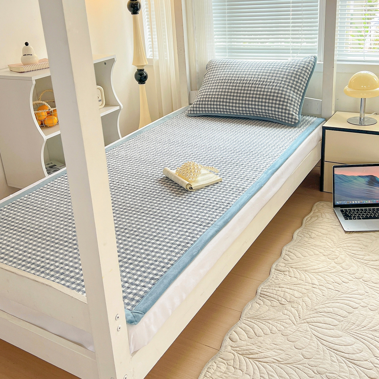 91家纺网 家纺一手货源 找家纺 乐野家居 2025新款开学季 A类全棉水洗棉+宝宝绒学生床盖三件套（多功能被套） 蓝小格