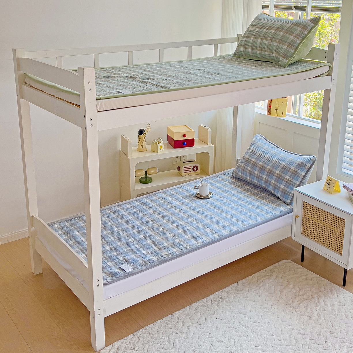 91家纺网 家纺一手货源 找家纺 乐野家居 2025新款开学季 A类全棉水洗棉+宝宝绒学生床盖三件套（多功能被套） 蓝中格