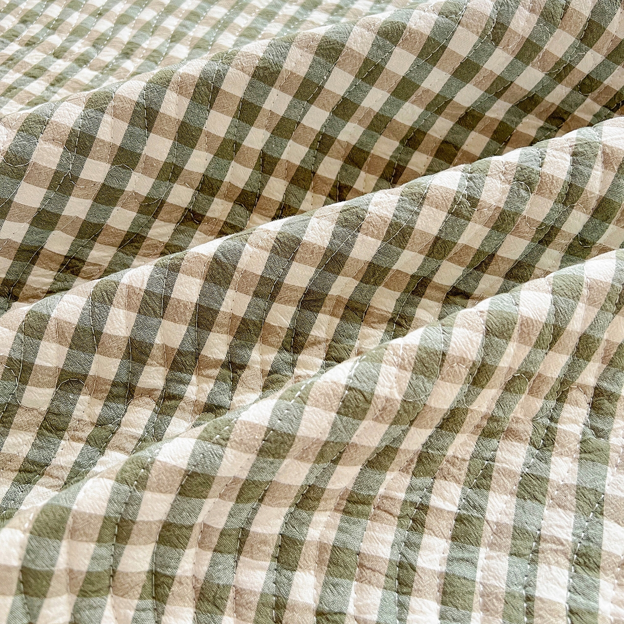 91家纺网 家纺一手货源 找家纺 乐野家居 2025新款开学季 A类全棉水洗棉+宝宝绒学生床盖三件套（多功能被套） 绿小格