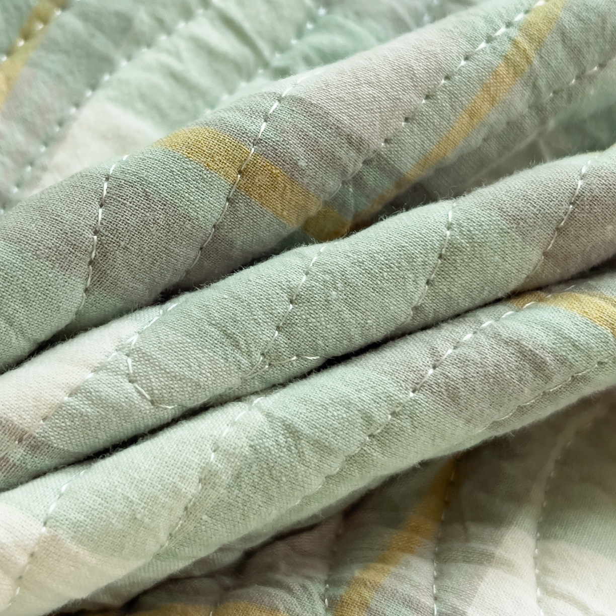 91家纺网 家纺一手货源 找家纺 乐野家居 2025新款开学季 A类全棉水洗棉+宝宝绒学生床盖三件套（多功能被套） 绿中格