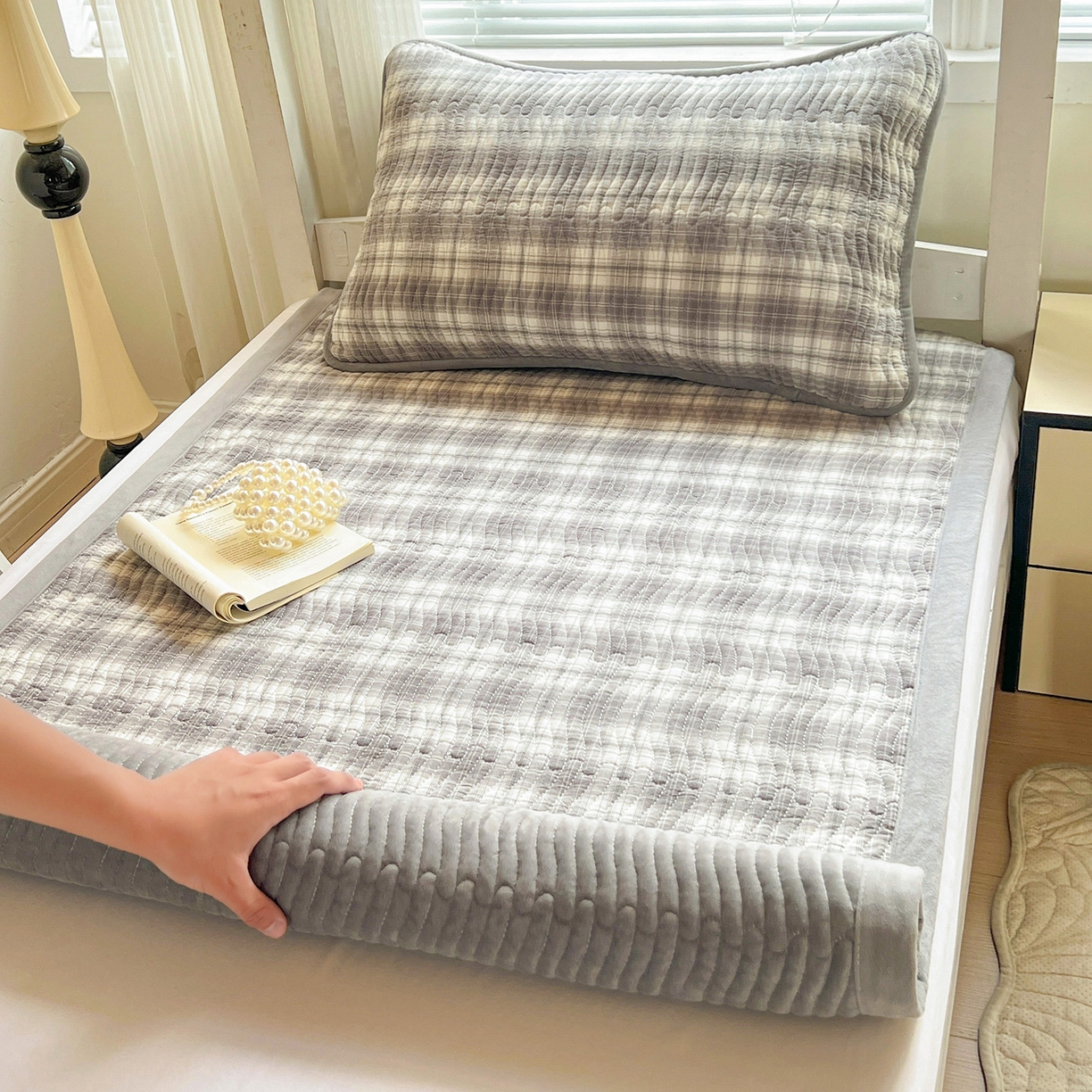 91家纺网 家纺一手货源 找家纺 乐野家居 2025新款开学季 A类全棉水洗棉+宝宝绒学生床盖三件套（多功能被套） 可可灰