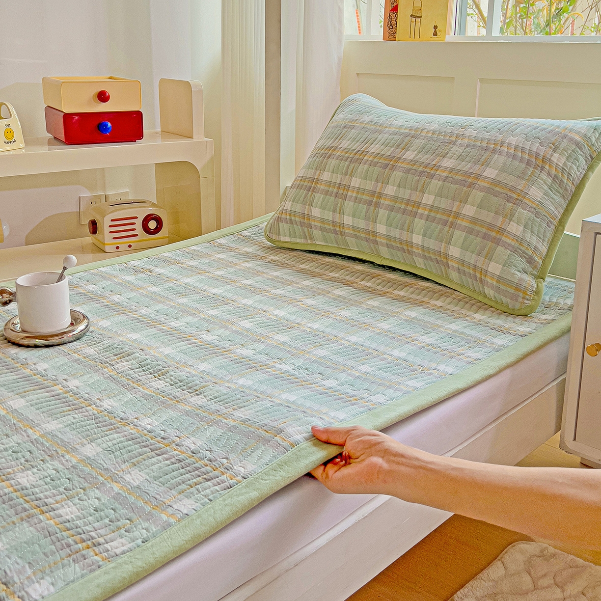 91家纺网 家纺一手货源 找家纺 乐野家居 2025新款开学季 A类全棉水洗棉+宝宝绒学生床盖三件套（多功能被套） 绿中格