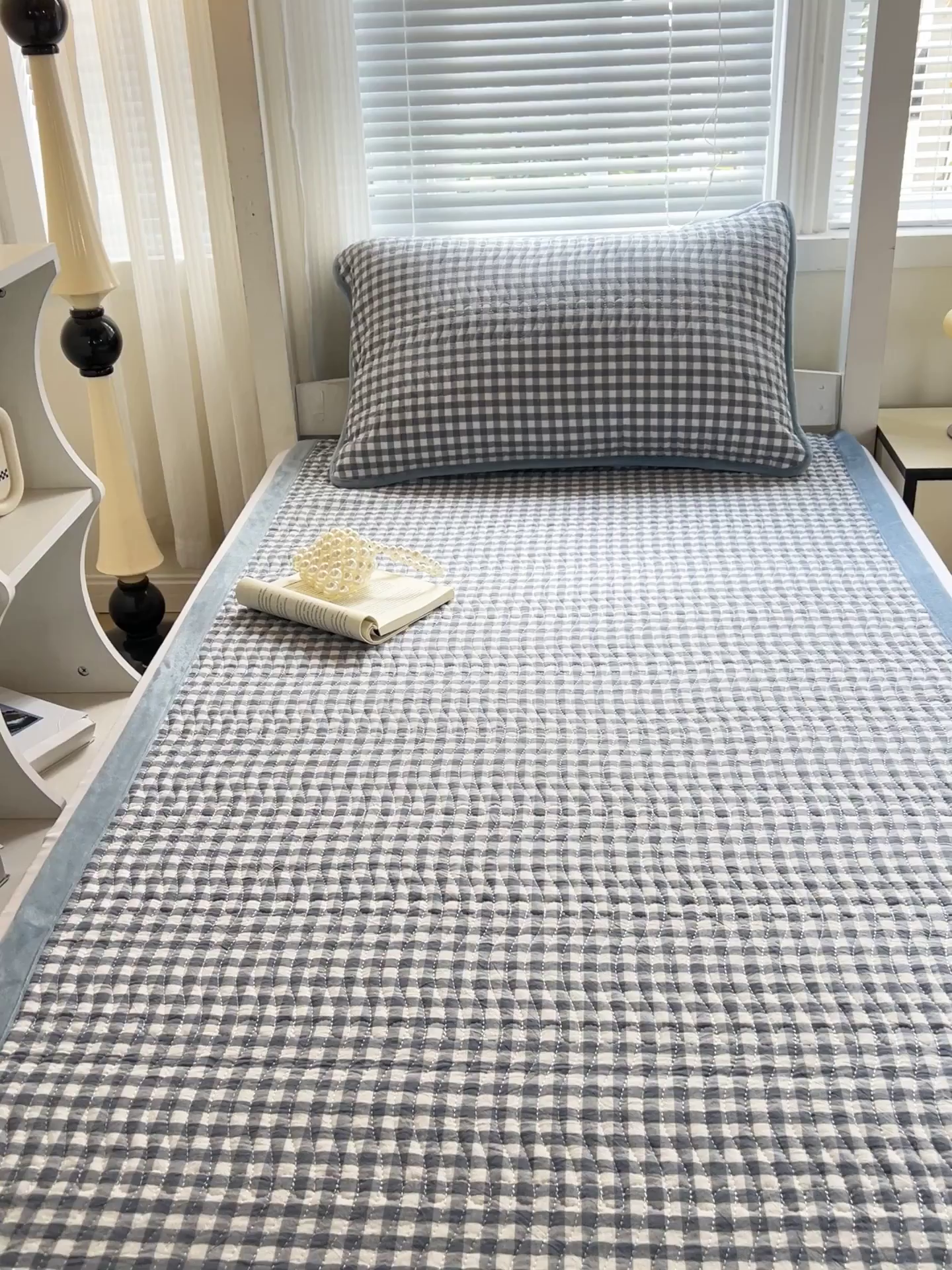 91家纺网 家纺一手货源 找家纺 乐野家居 2025新款开学季 A类全棉水洗棉+宝宝绒学生床盖三件套（多功能被套） 蓝小格