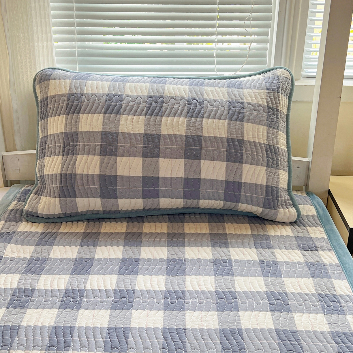 91家纺网 家纺一手货源 找家纺 乐野家居 2025新款开学季 A类全棉水洗棉+宝宝绒学生床盖三件套（多功能被套） 左岸蓝