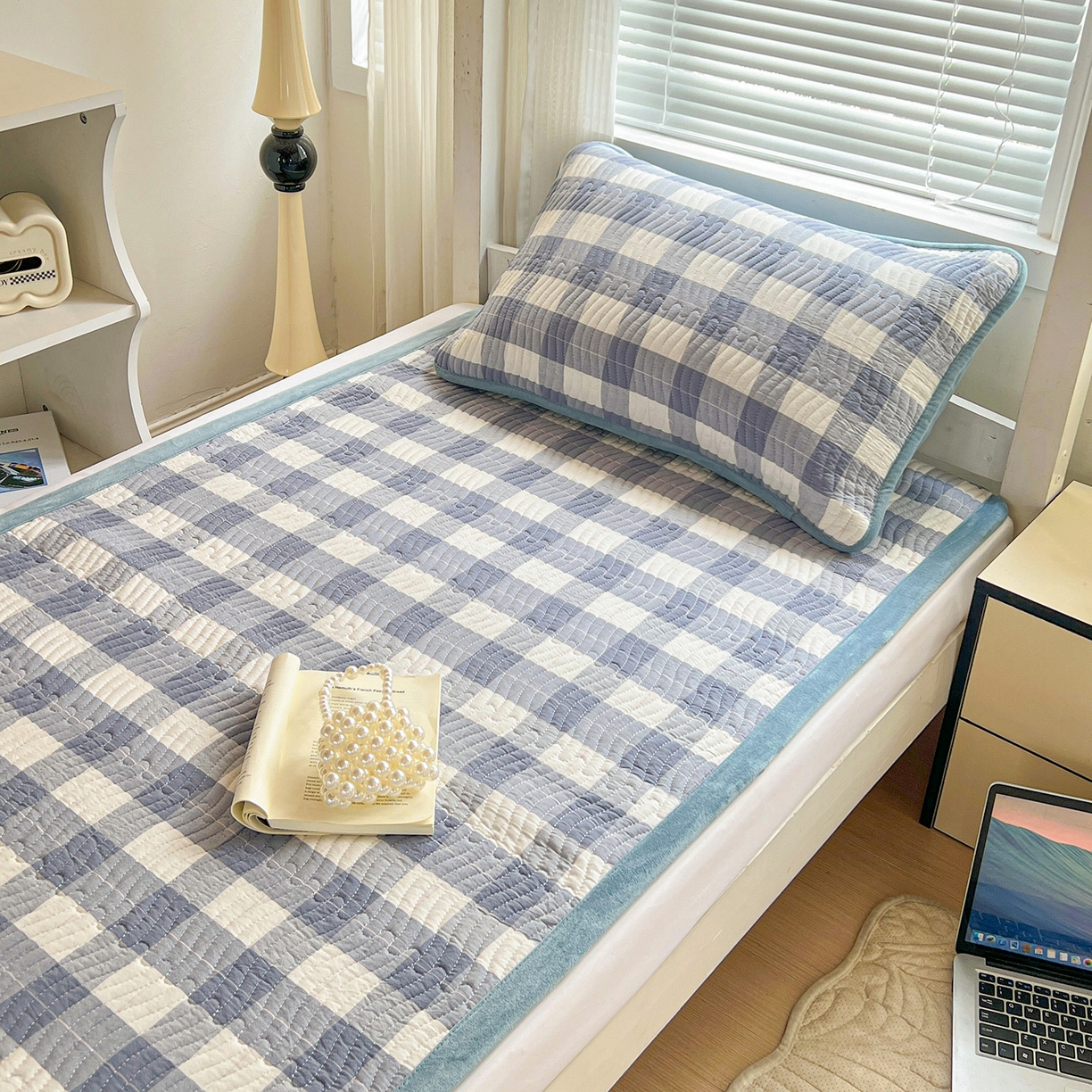 91家纺网 家纺一手货源 找家纺 乐野家居 2025新款开学季 A类全棉水洗棉+宝宝绒学生床盖三件套（多功能被套） 左岸蓝