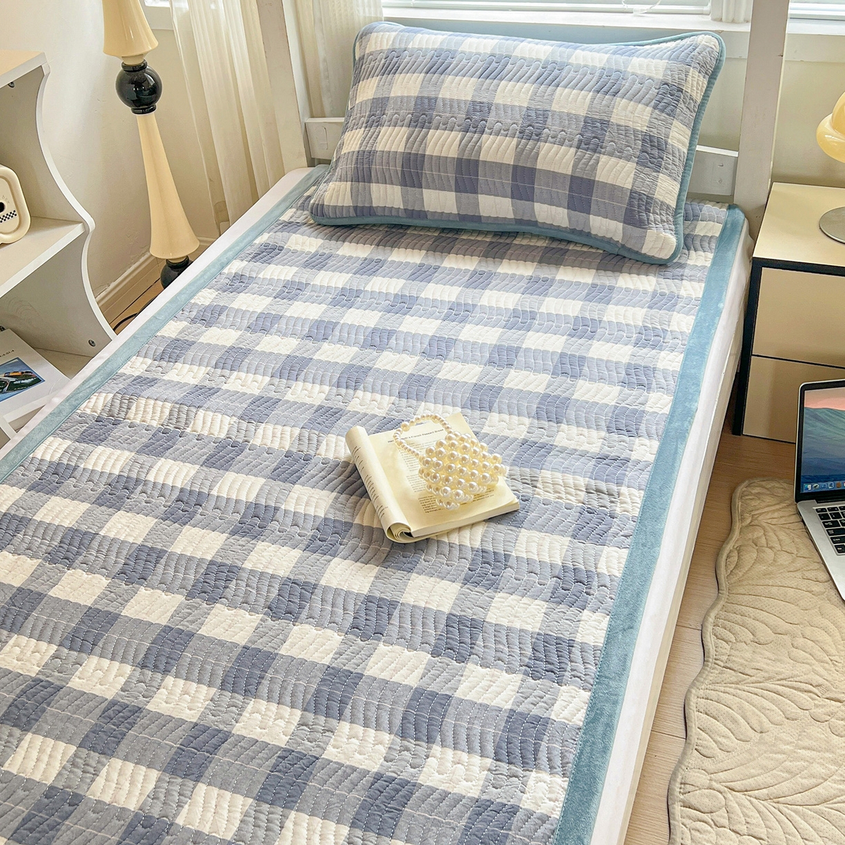 91家纺网 家纺一手货源 找家纺 乐野家居 2025新款开学季 A类全棉水洗棉+宝宝绒学生床盖三件套（多功能被套） 左岸蓝