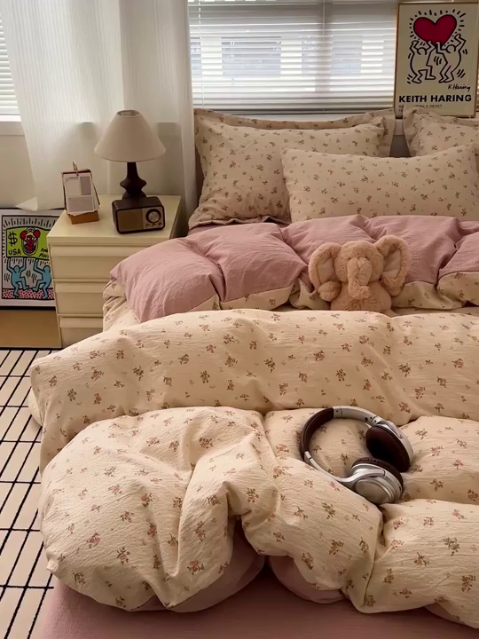 91家纺网 家纺一手货源 找家纺  一比一 2025新款古法水洗棉小布袋高克重云柔棉四件套 晴天