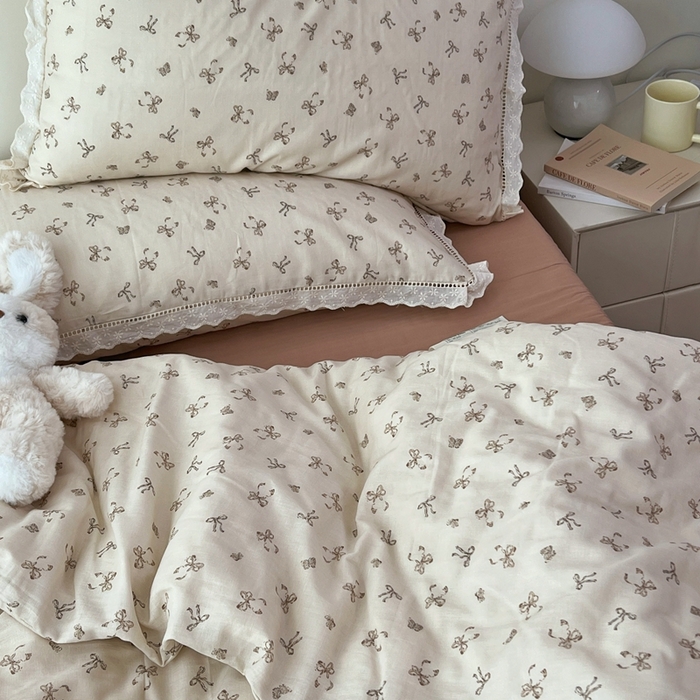 91家纺网 家纺一手货源 找家纺 荣轩2025新款全棉双层纱镂空花边工艺款四件套（铺床版）日欢喜