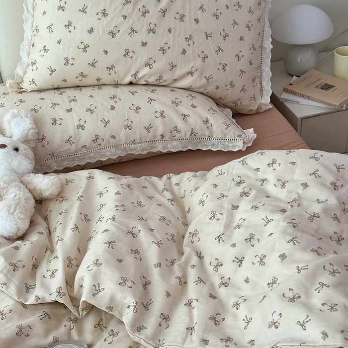 91家纺网 家纺一手货源 找家纺 荣轩2025新款全棉双层纱镂空花边工艺款四件套（铺床版）日欢喜