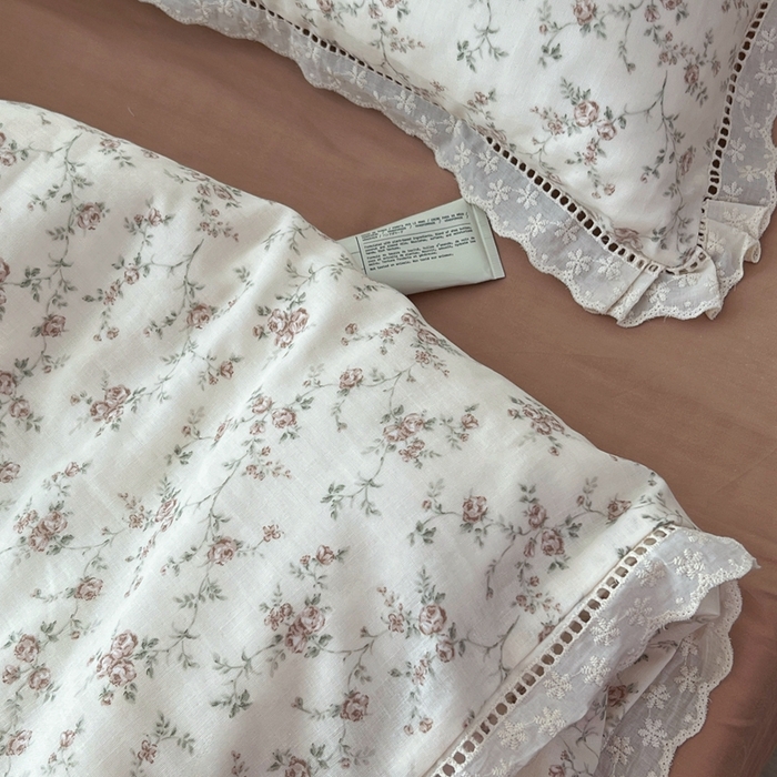 91家纺网 家纺一手货源 找家纺 荣轩2025新款全棉双层纱镂空花边工艺款四件套（铺床版） 觅棠