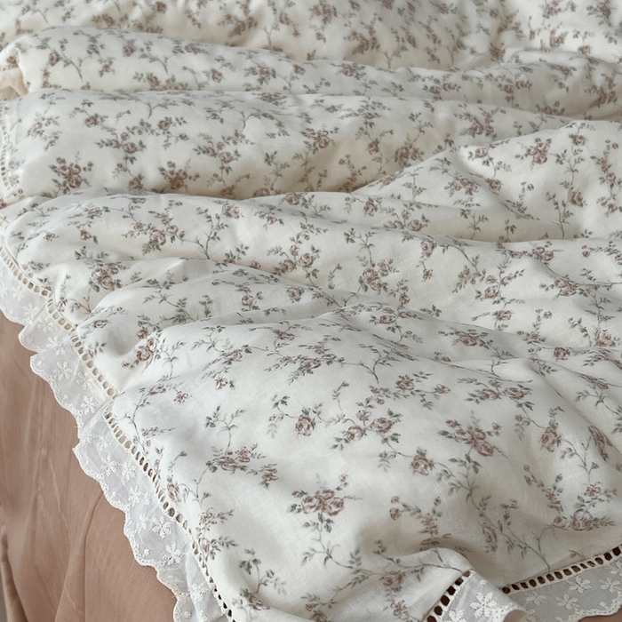 91家纺网 家纺一手货源 找家纺 荣轩2025新款全棉双层纱镂空花边工艺款四件套（铺床版） 觅棠