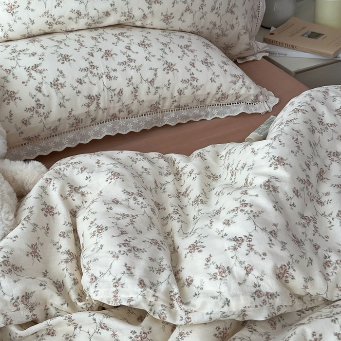 91家纺网 家纺一手货源 找家纺 荣轩2025新款全棉双层纱镂空花边工艺款四件套（铺床版） 觅棠