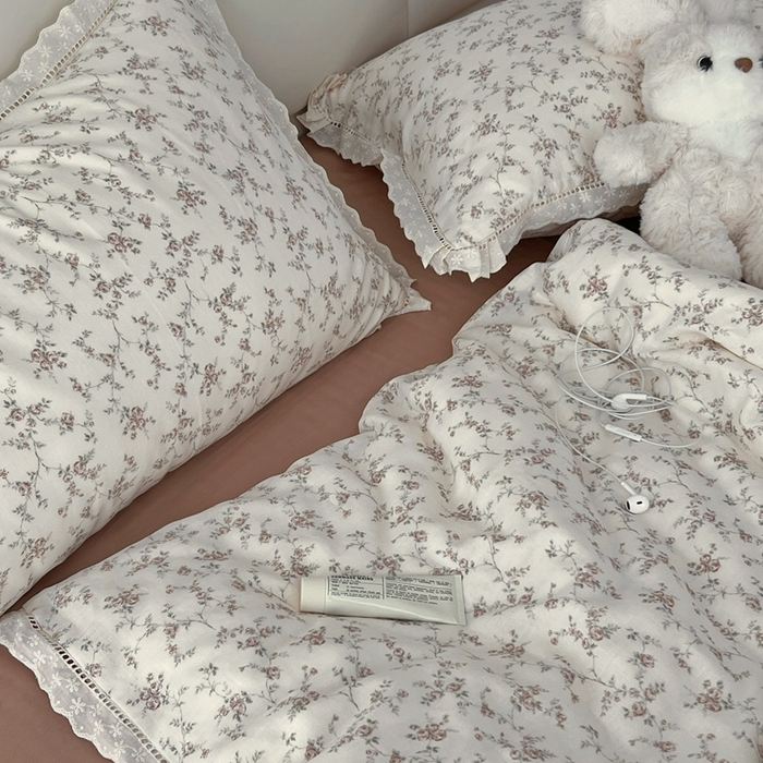 91家纺网 家纺一手货源 找家纺 荣轩2025新款全棉双层纱镂空花边工艺款四件套（铺床版） 觅棠