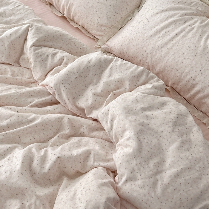 91家纺网 家纺一手货源 找家纺 荣轩2025新款全棉双层纱镂空花边工艺款四件套（铺床版） 花漾-粉