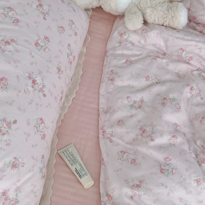 91家纺网 家纺一手货源 找家纺 荣轩2025新款全棉双层纱镂空花边工艺款四件套（铺床版）予禾