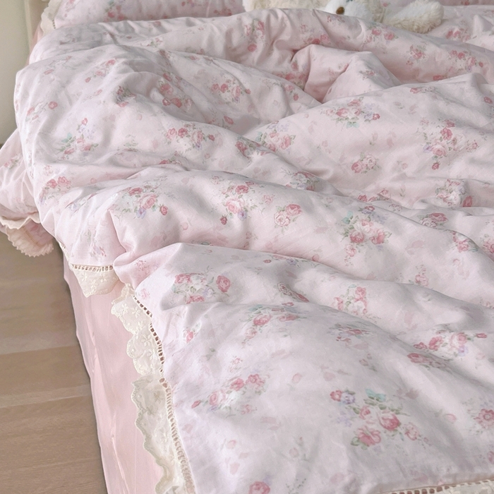 91家纺网 家纺一手货源 找家纺 荣轩2025新款全棉双层纱镂空花边工艺款四件套（铺床版）予禾