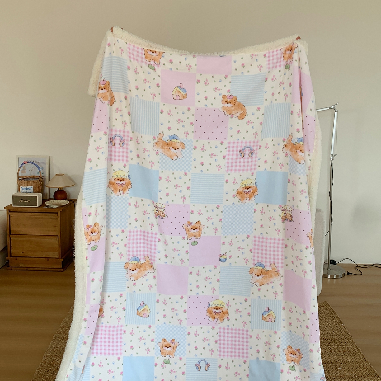 91家纺网 家纺一手货源 找家纺 桃喜 2025新款牛奶绒羊羔绒毛毯 羊羔绒-格子碎花狗