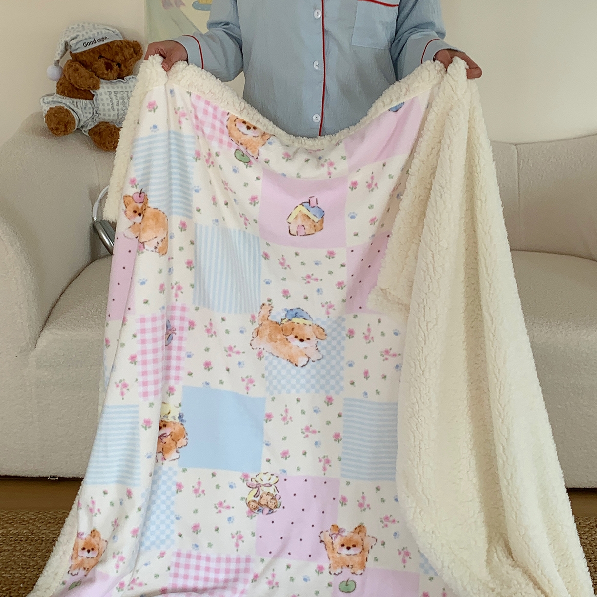 91家纺网 家纺一手货源 找家纺 桃喜 2025新款牛奶绒羊羔绒毛毯 羊羔绒-格子碎花狗