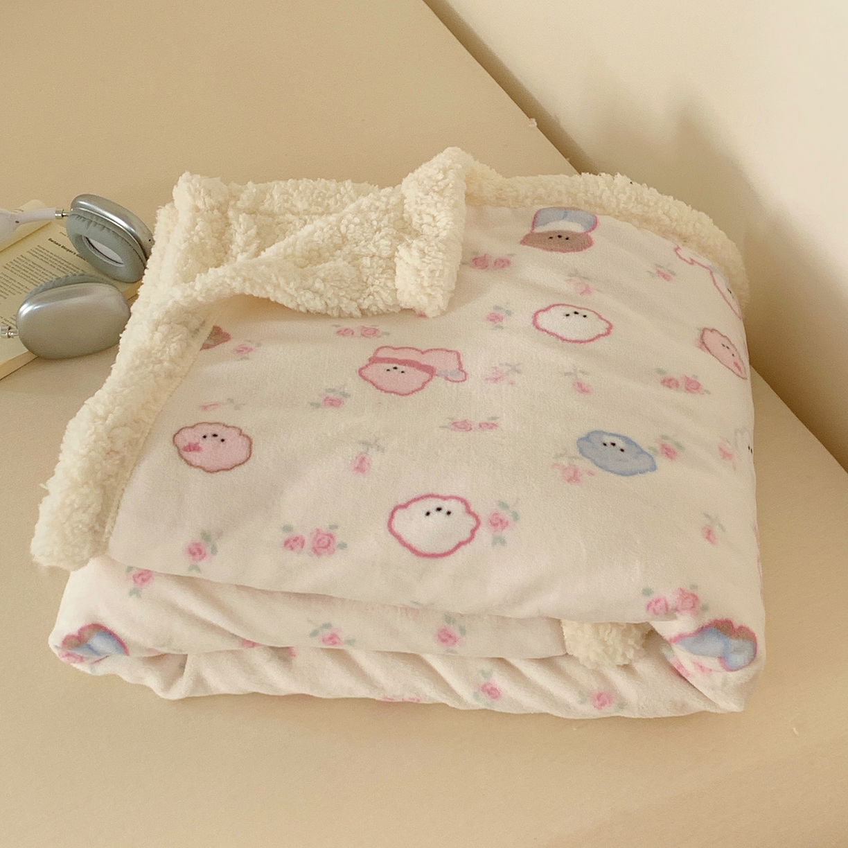 91家纺网 家纺一手货源 找家纺 桃喜 2025新款牛奶绒羊羔绒毛毯 羊羔绒-狗狗聚会