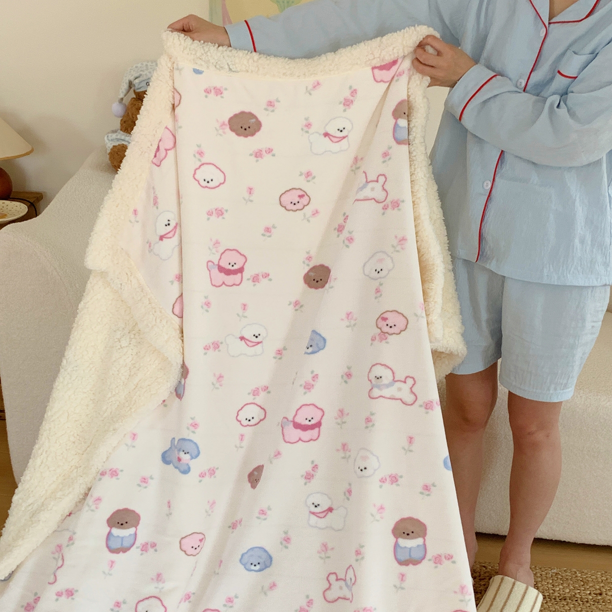 91家纺网 家纺一手货源 找家纺 桃喜 2025新款牛奶绒羊羔绒毛毯 羊羔绒-狗狗聚会