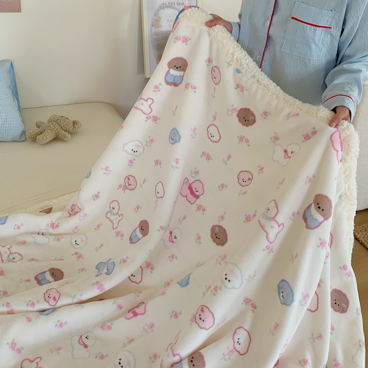 91家纺网 家纺一手货源 找家纺 桃喜 2025新款牛奶绒羊羔绒毛毯 羊羔绒-狗狗聚会