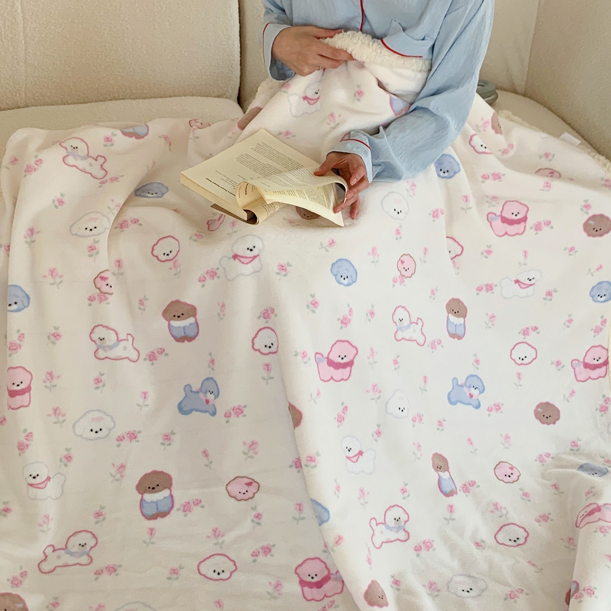 91家纺网 家纺一手货源 找家纺 桃喜 2025新款牛奶绒羊羔绒毛毯 羊羔绒-狗狗聚会