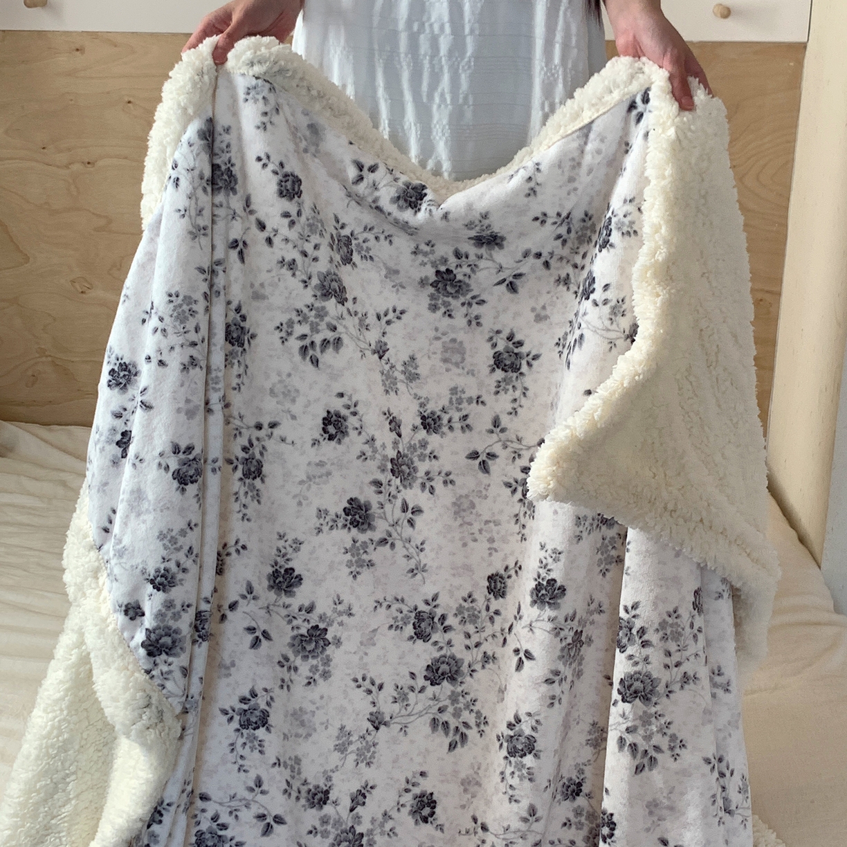 91家纺网 家纺一手货源 找家纺 桃喜 2025新款牛奶绒羊羔绒毛毯 羊羔绒-赫本