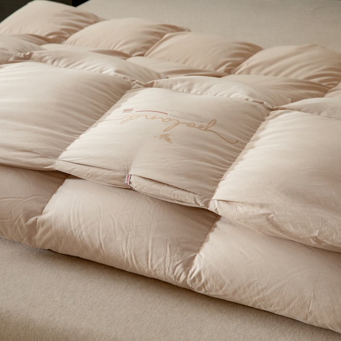 91家纺网 家纺一手货源 找家纺 （总）晋瑞 红顶鹅绒馆 2025新款巴洛克无边被头鹅绒被（糯感）