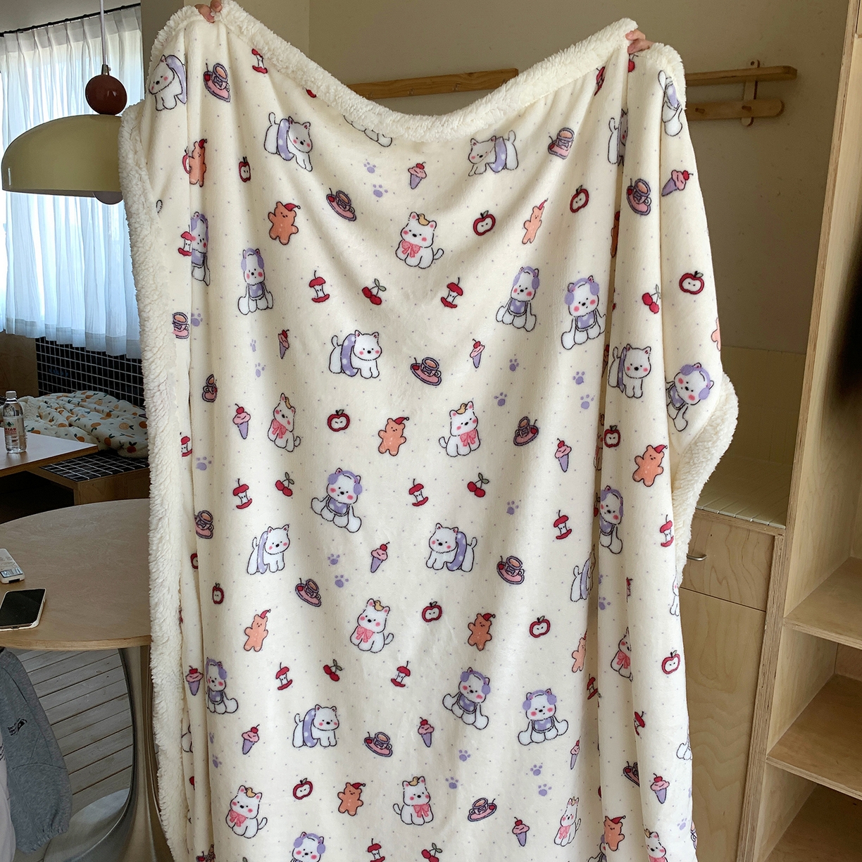 91家纺网 家纺一手货源 找家纺 桃喜 2025新款牛奶绒羊羔绒毛毯 羊羔绒-红苹果狗狗