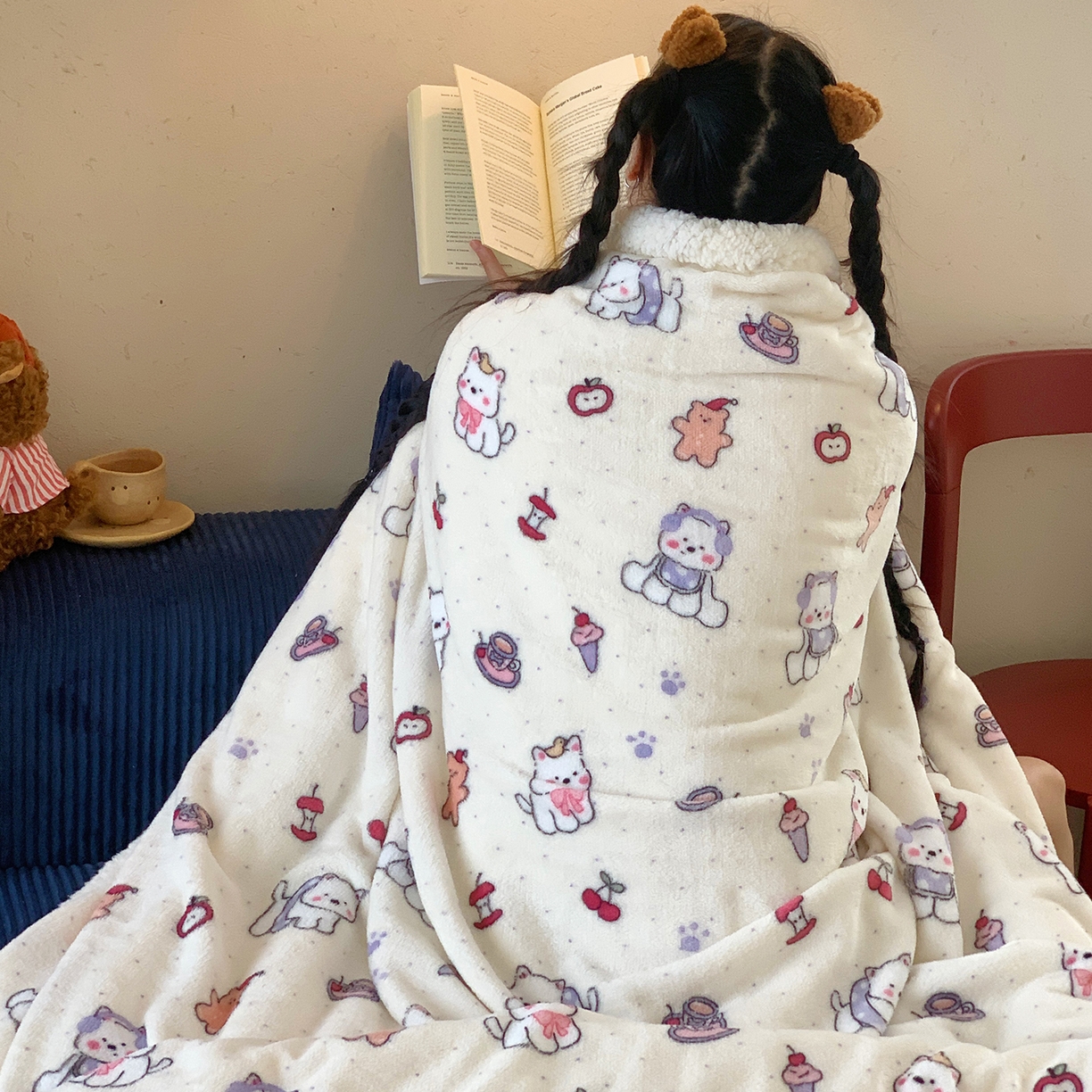 91家纺网 家纺一手货源 找家纺 桃喜 2025新款牛奶绒羊羔绒毛毯 羊羔绒-红苹果狗狗