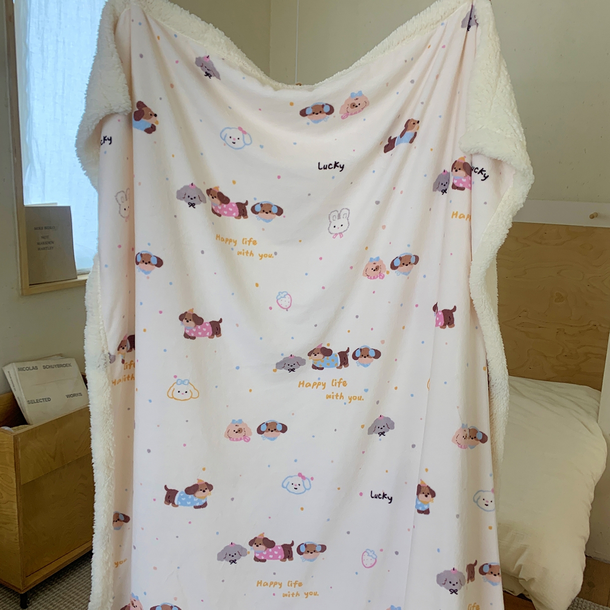 91家纺网 家纺一手货源 找家纺 桃喜 2025新款牛奶绒羊羔绒毛毯 羊羔绒-快乐腊肠狗狗