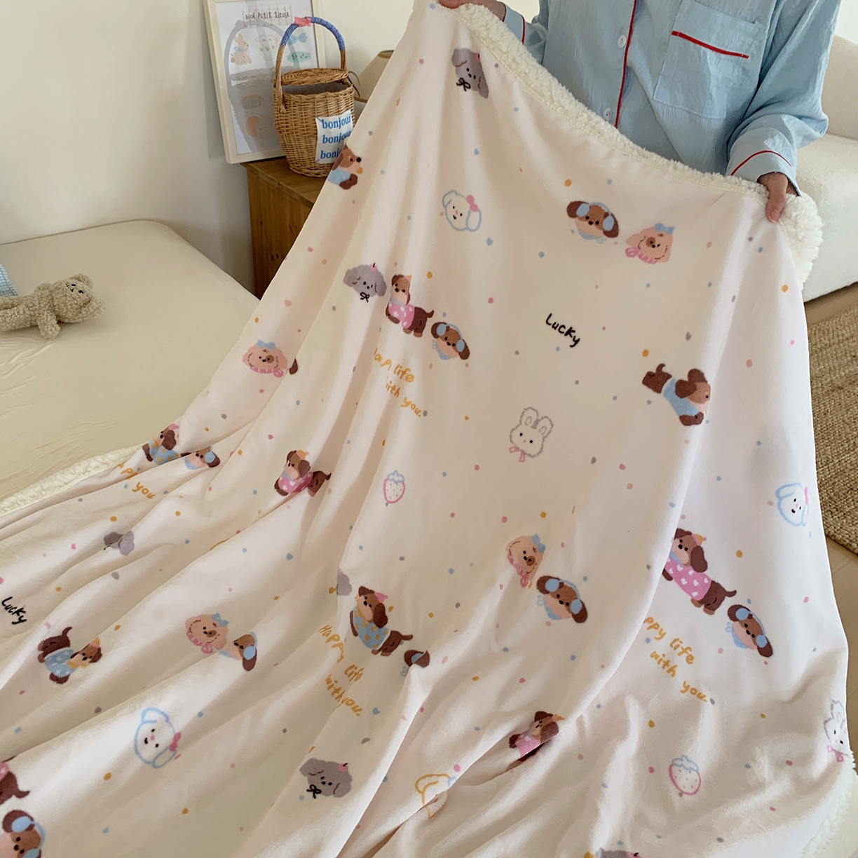 91家纺网 家纺一手货源 找家纺 桃喜 2025新款牛奶绒羊羔绒毛毯 羊羔绒-快乐腊肠狗狗