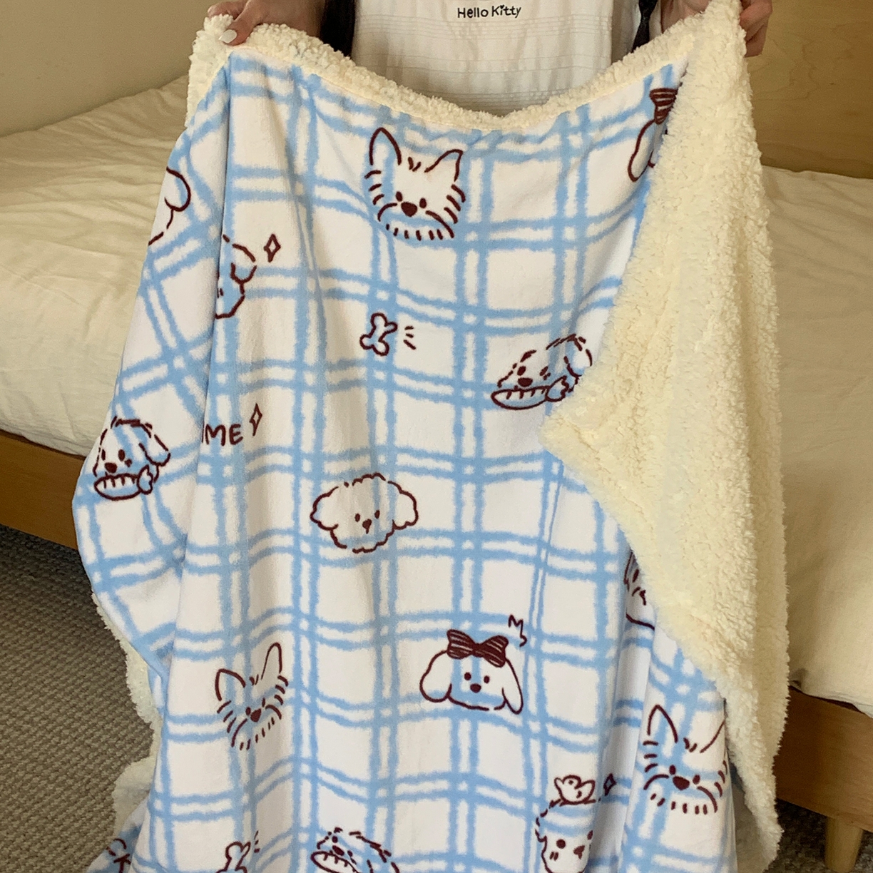 91家纺网 家纺一手货源 找家纺 桃喜 2025新款牛奶绒羊羔绒毛毯 羊羔绒-蓝格线条狗