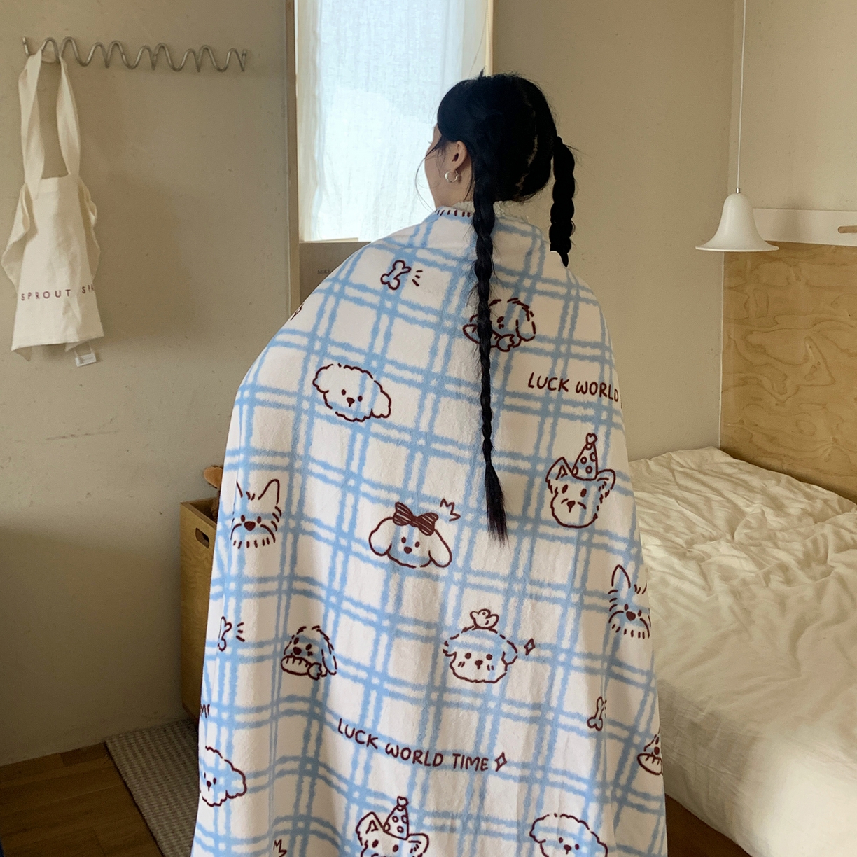 91家纺网 家纺一手货源 找家纺 桃喜 2025新款牛奶绒羊羔绒毛毯 羊羔绒-蓝格线条狗