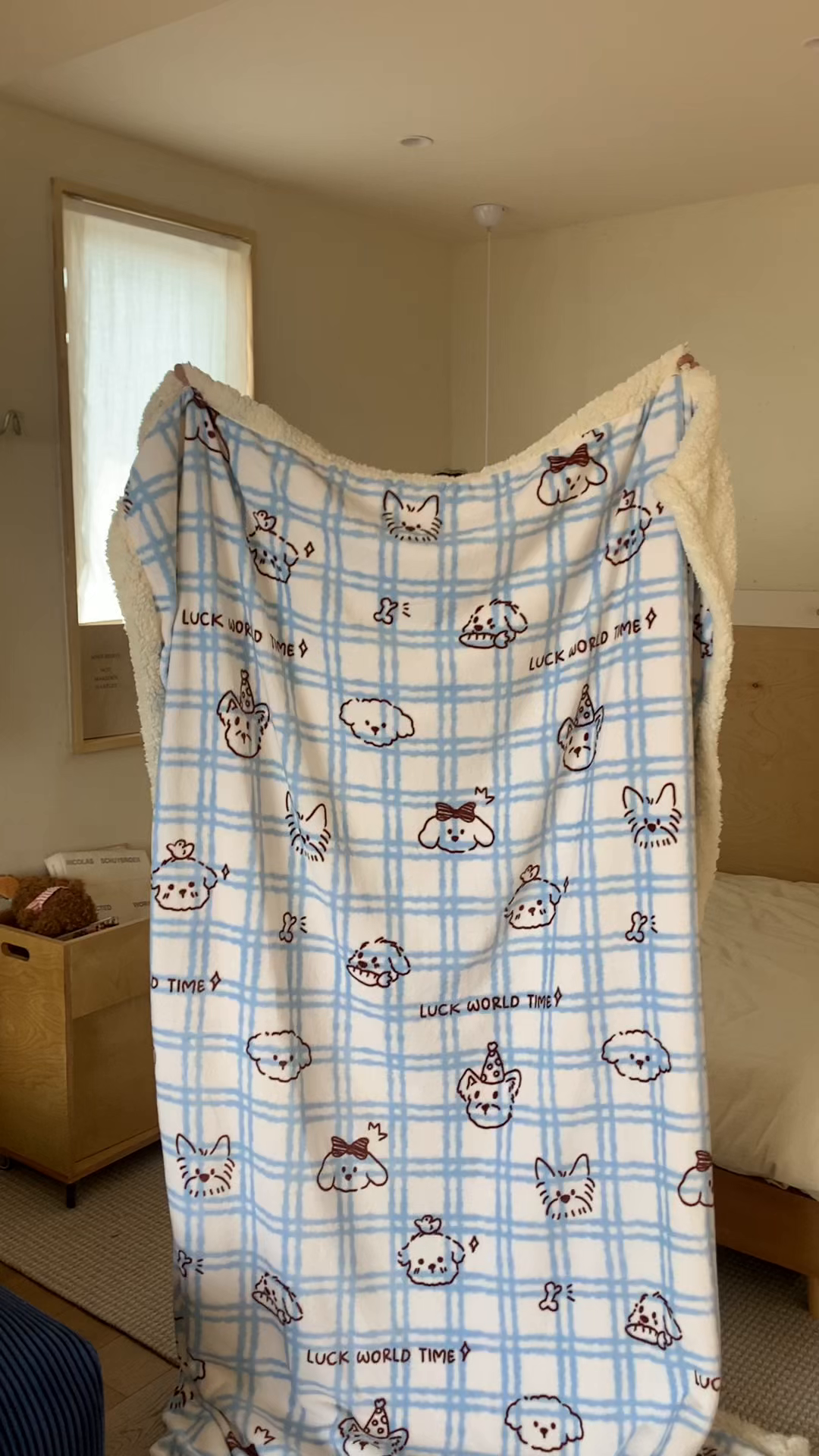 91家纺网 家纺一手货源 找家纺 桃喜 2025新款牛奶绒羊羔绒毛毯 羊羔绒-蓝格线条狗