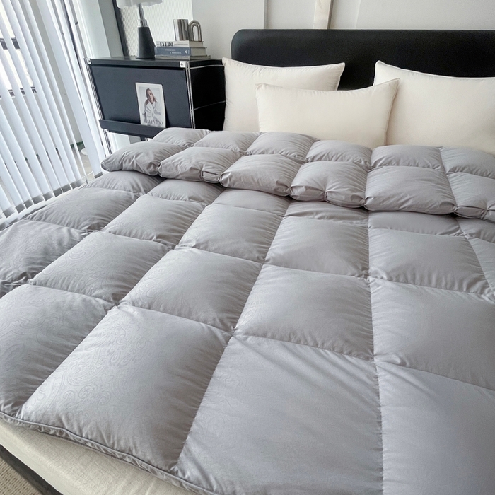 91家纺网 家纺一手货源 找家纺 晋瑞 红顶鹅绒馆 2025新款克洛里斯无边被头鹅绒被（糯感） 克洛里斯无边被头鹅绒被（糯感）灰色