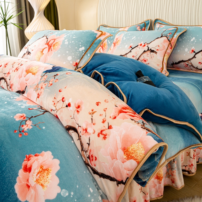 91家纺网 家纺一手货源 找家纺 念家居 2025新款高克重牛奶绒四件套保暖四件套直播爆款电商爆款 花开山间