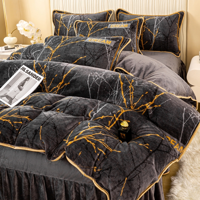 91家纺网 家纺一手货源 找家纺 念家居 2025新款高克重牛奶绒四件套保暖四件套直播爆款电商爆款 灰调枝影