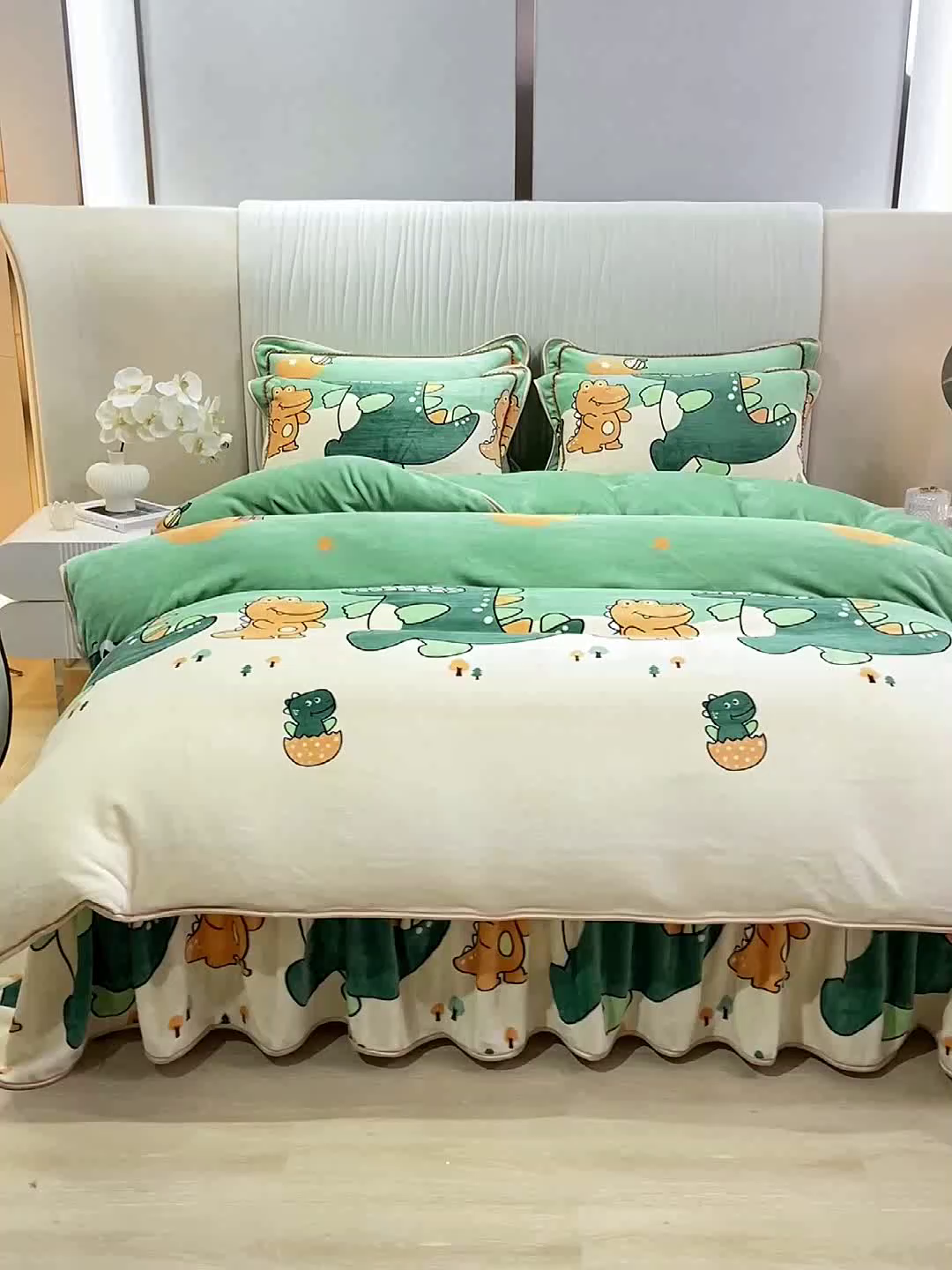 91家纺网 家纺一手货源 找家纺 念家居 2025新款高克重牛奶绒四件套保暖四件套直播爆款电商爆款 开心小恐龙