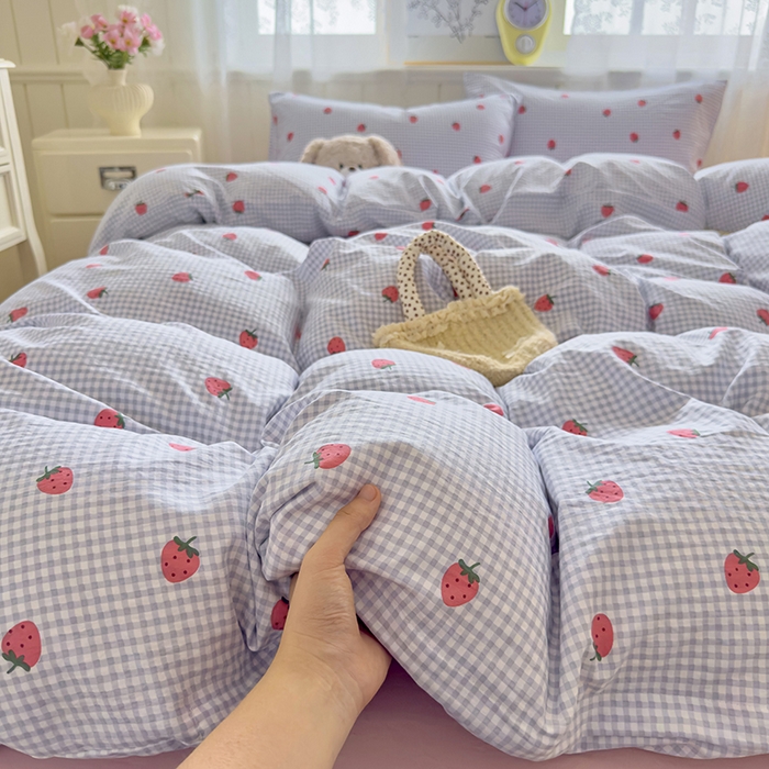 91家纺网 家纺一手货源 找家纺 好亿来家纺 2025新款加厚A类云感双层纱四件套 草莓啵啵-灰